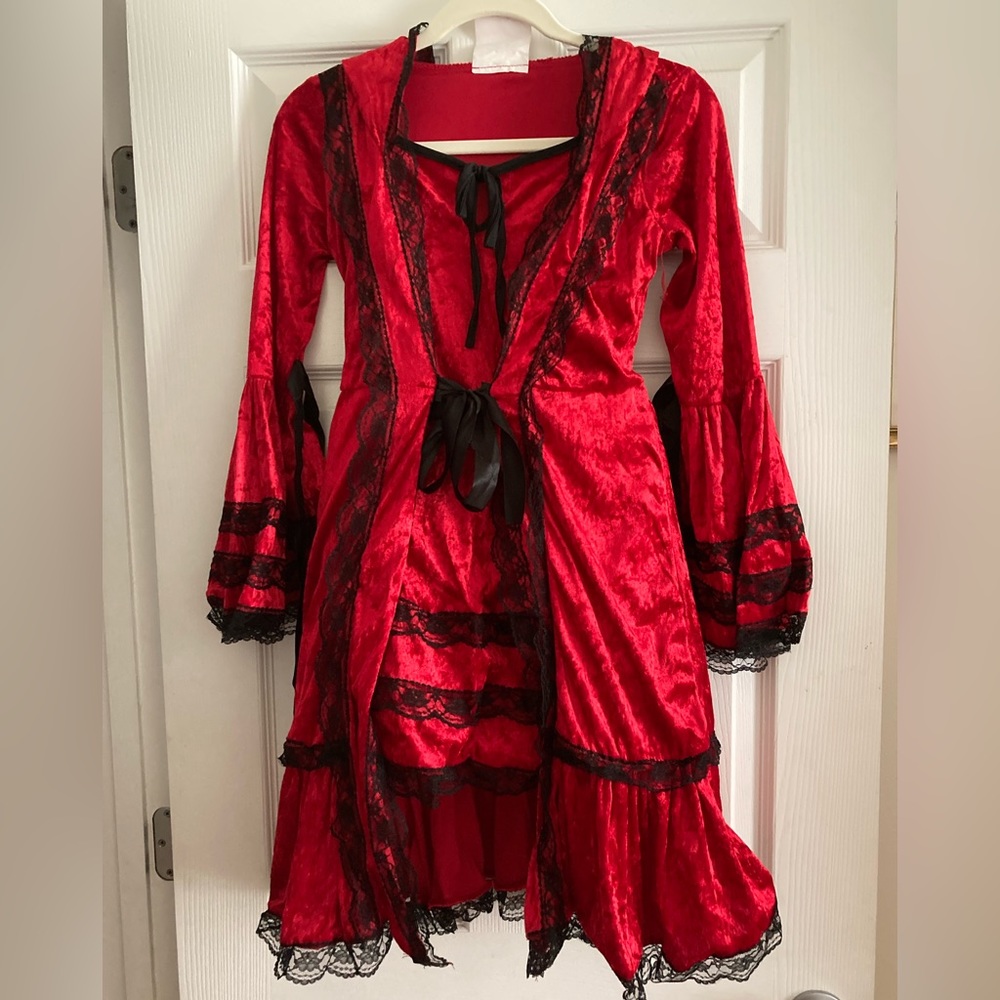 Red Ridding Hood Costume - Picture 2 of 3